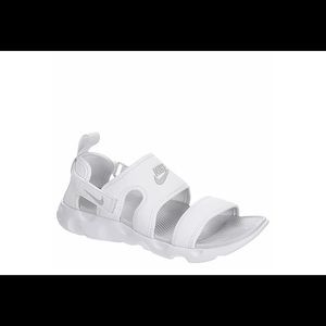 Nike Owaysis Sandal, White, W7